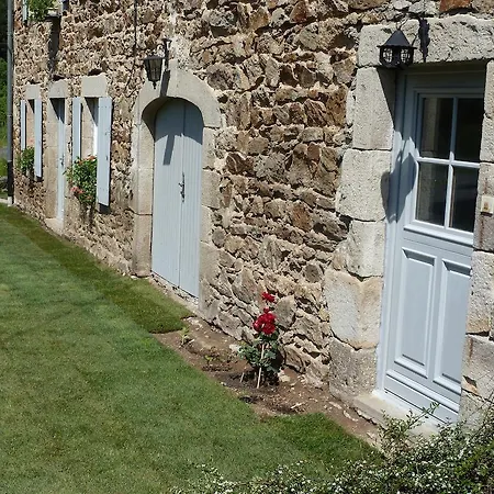 לינה וארוחת בוקר La Maison Sous Les Etoiles Sembadel
